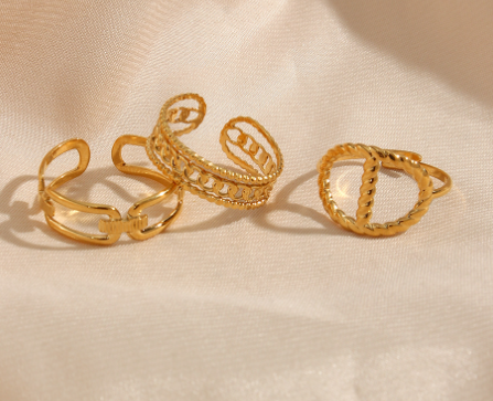 European American Gold Ring Jewelry Ornament