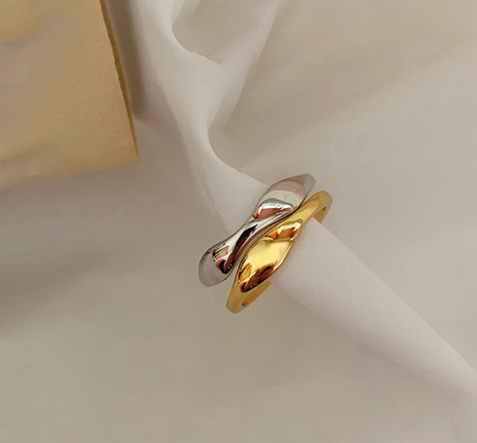 Elegant Metal Texture Ring - Simple Jewelry Design